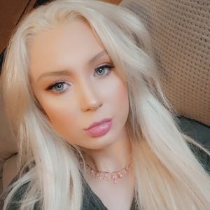 Meet your Posher, Emmaleigh